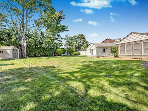 2480 Fir Court, East Meadow NY 11554