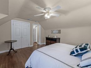 42 Tottenham Place, New Hyde Park NY 11040