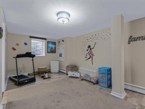 42 Tottenham Place, New Hyde Park NY 11040