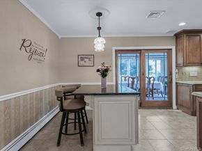 42 Tottenham Place, New Hyde Park NY 11040