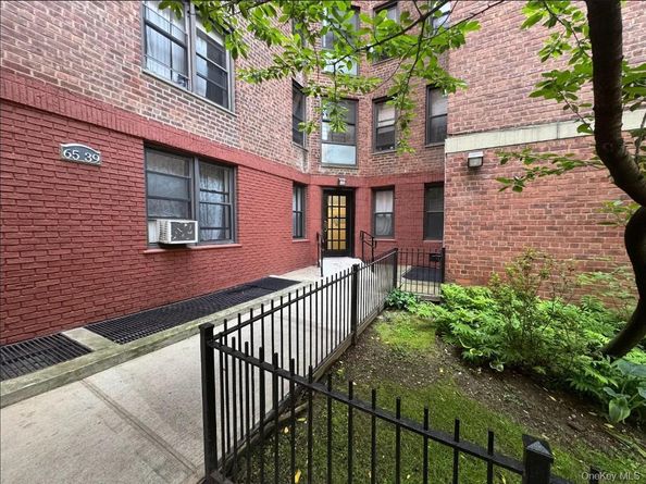 65-39 108 Street E6, Forest Hills NY 11375