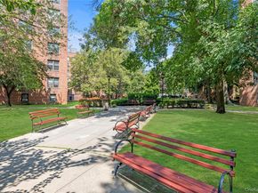 150-11 72nd Road 6E, Flushing NY 11367