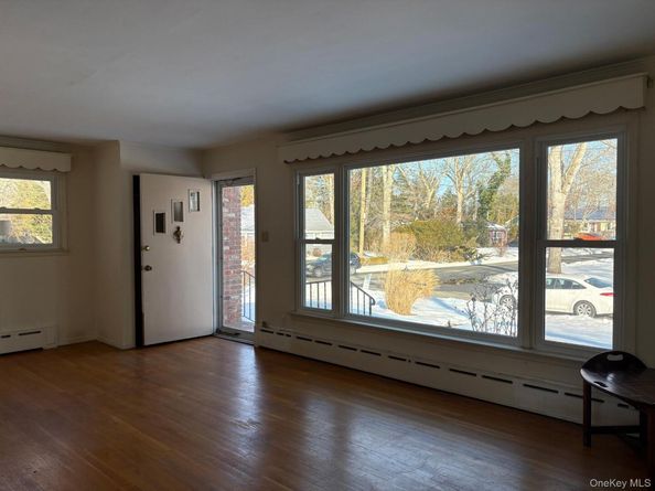 5 Leland Drive, Westhampton NY 11977