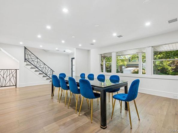 992 Dartmouth Lane, Woodmere NY 11598