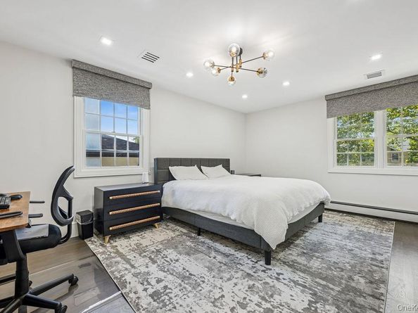 992 Dartmouth Lane, Woodmere NY 11598