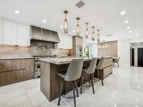 992 Dartmouth Lane, Woodmere NY 11598