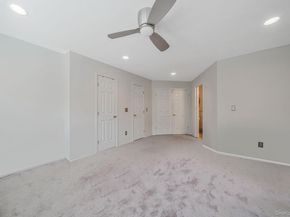 8 Crescent Circle, Holbrook NY 11741