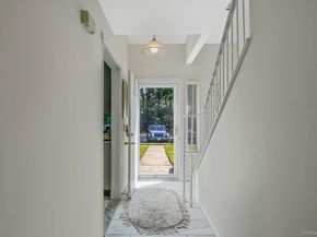 8 Crescent Circle, Holbrook NY 11741