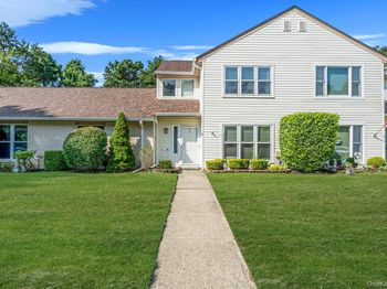 8 Crescent Circle