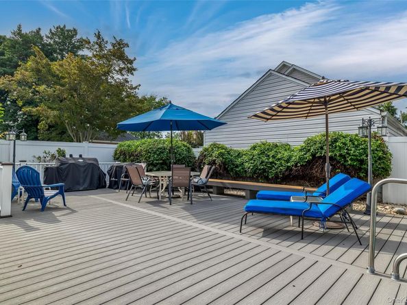 661 Bay 6th Street, West Islip NY 11795