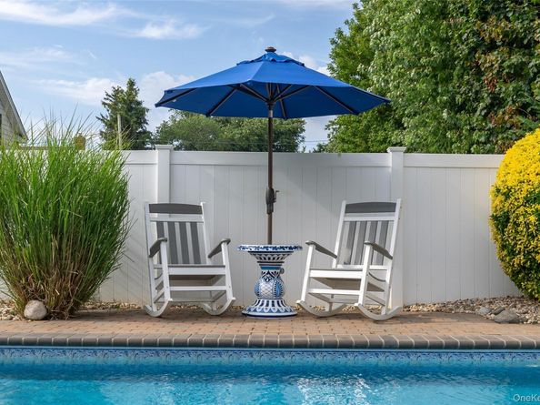 661 Bay 6th Street, West Islip NY 11795