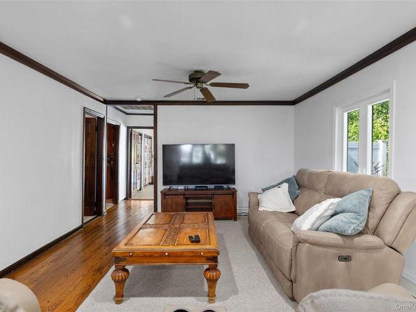 661 Bay 6th Street, West Islip NY 11795