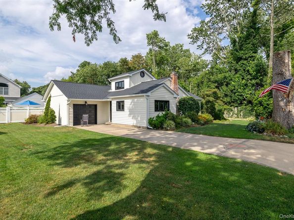 661 Bay 6th Street, West Islip NY 11795