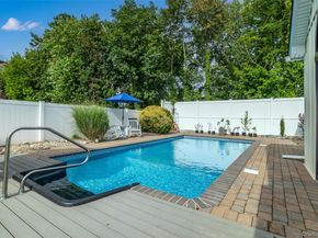 661 Bay 6th Street, West Islip NY 11795