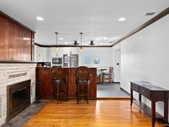 661 Bay 6th Street, West Islip NY 11795