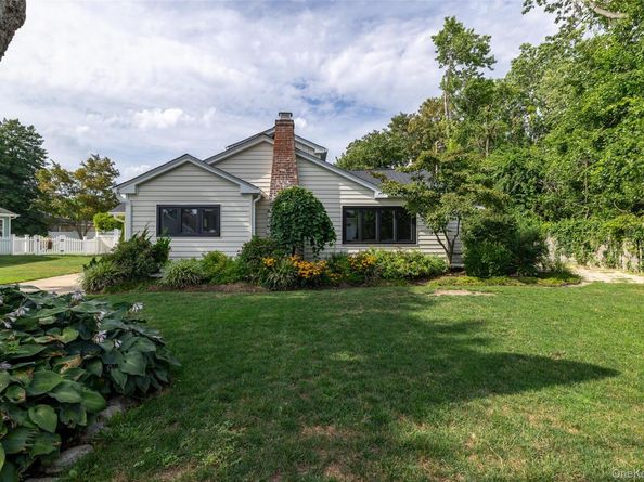 661 Bay 6th Street, West Islip NY 11795