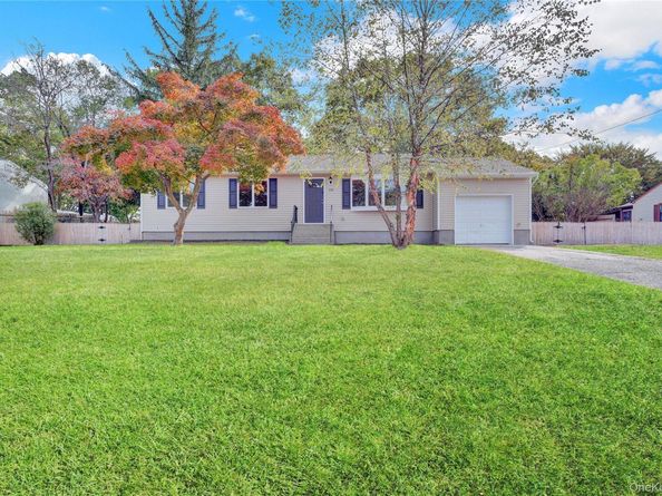 116 E Woodside Avenue, Patchogue NY 11772