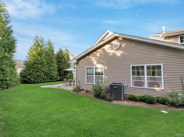 159 Stoneleigh Drive, Riverhead NY 11901