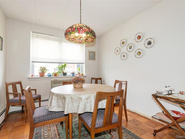 10 Ipswich Avenue Apt. 3I, Great Neck NY 11021