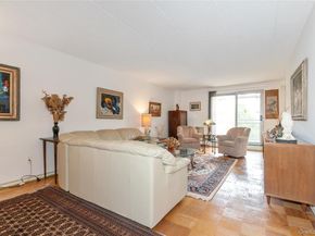 10 Ipswich Avenue Apt. 3I, Great Neck NY 11021