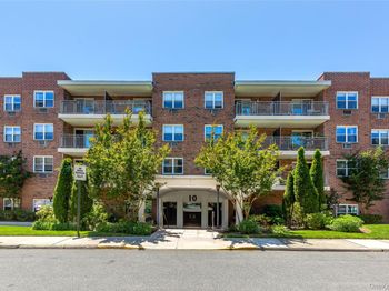 10 Ipswich Avenue
