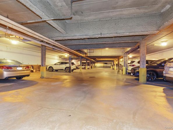 10 Ipswich Avenue Apt. 3I, Great Neck NY 11021