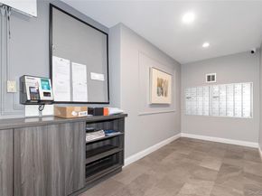 10 Ipswich Avenue Apt. 3I, Great Neck NY 11021