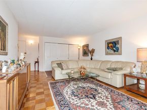 10 Ipswich Avenue Apt. 3I, Great Neck NY 11021