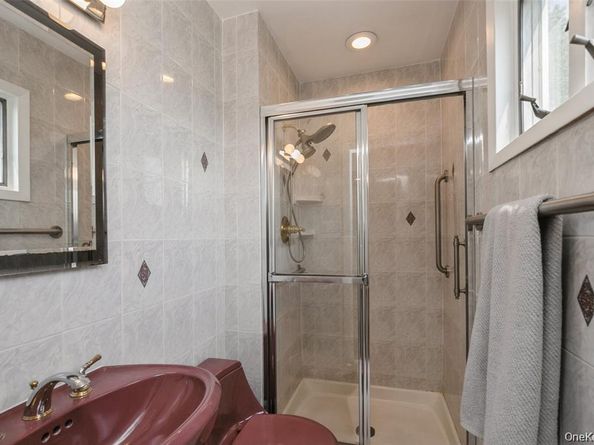 1 Wendy Lane, East Northport NY 11731