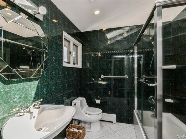 1 Wendy Lane, East Northport NY 11731