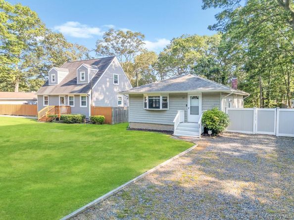 62 Eleanor Avenue, Mastic NY 11950