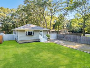 62 Eleanor Avenue, Mastic NY 11950