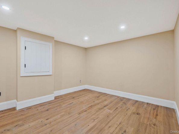 87 Sobro Avenue, Valley Stream NY 11580