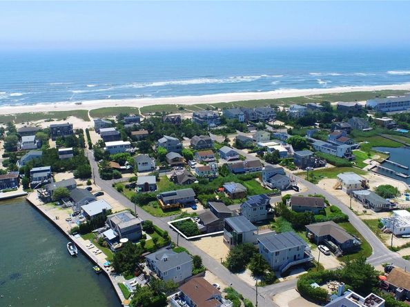 37 Harbor Road, Westhampton Beach NY 11978