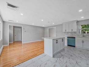 28 W 6th Street, Deer Park NY 11729