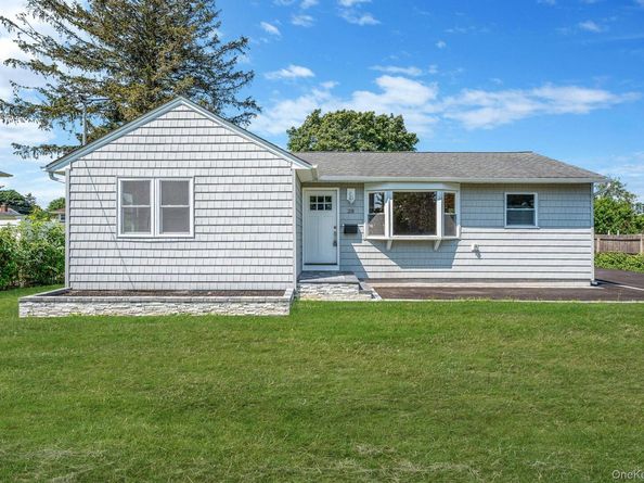 28 W 6th Street, Deer Park NY 11729