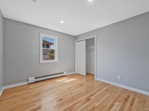 28 W 6th Street, Deer Park NY 11729