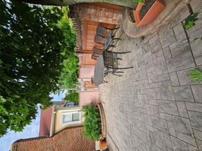 4020 249th St, Little Neck NY 11363