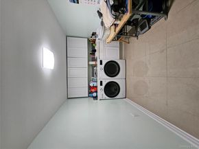 4020 249th St, Little Neck NY 11363