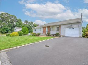 59 Rosewood Road, Kings Park NY 11754