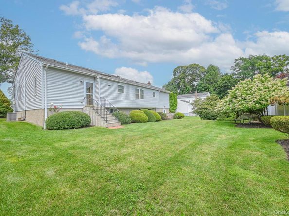 59 Rosewood Road, Kings Park NY 11754