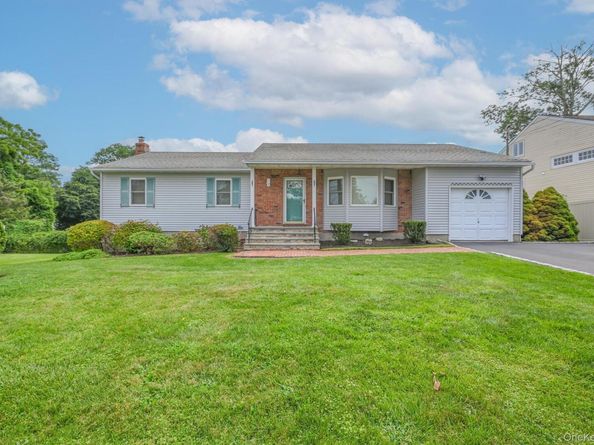 59 Rosewood Road, Kings Park NY 11754