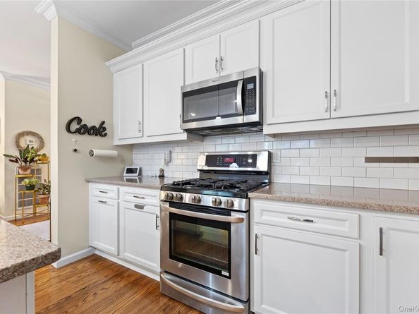 2 Spring Court, Huntington NY 11743