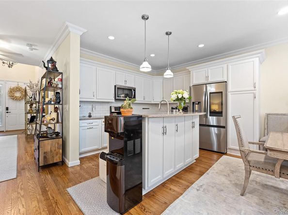 2 Spring Court, Huntington NY 11743