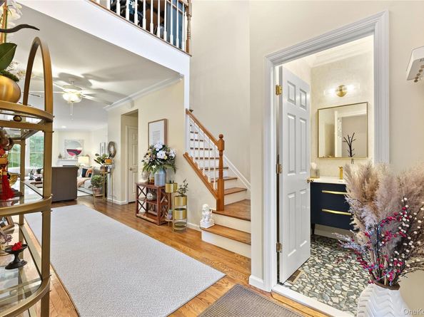 2 Spring Court, Huntington NY 11743
