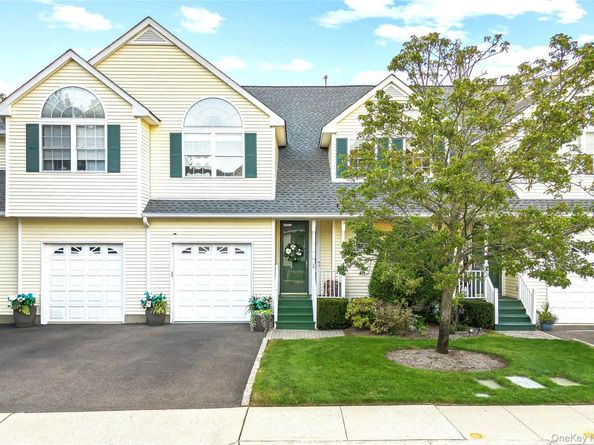 2 Spring Court, Huntington NY 11743