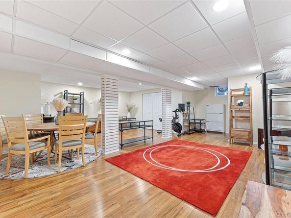 2 Spring Court, Huntington NY 11743