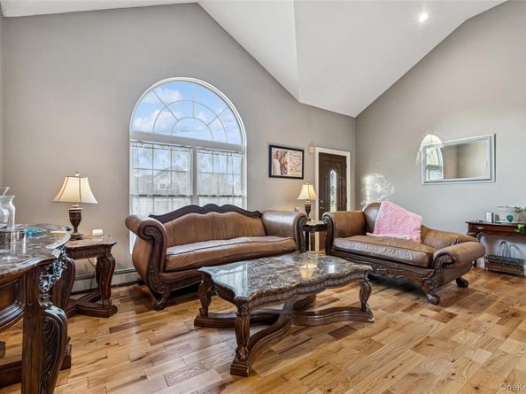 45 Meadow Court, Manorville NY 11949