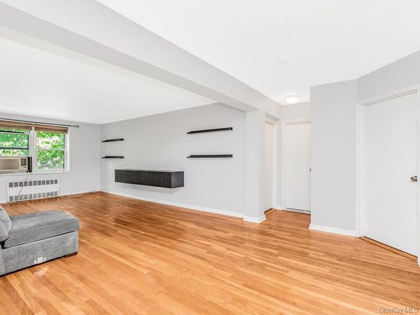 525 W 236th. Street 6H, Bronx NY 10463