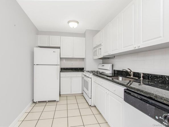 525 W 236th. Street 6H, Bronx NY 10463